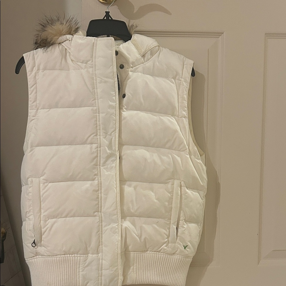 American Eagle Outfitters White Puffer Vest with faux fur around the hood